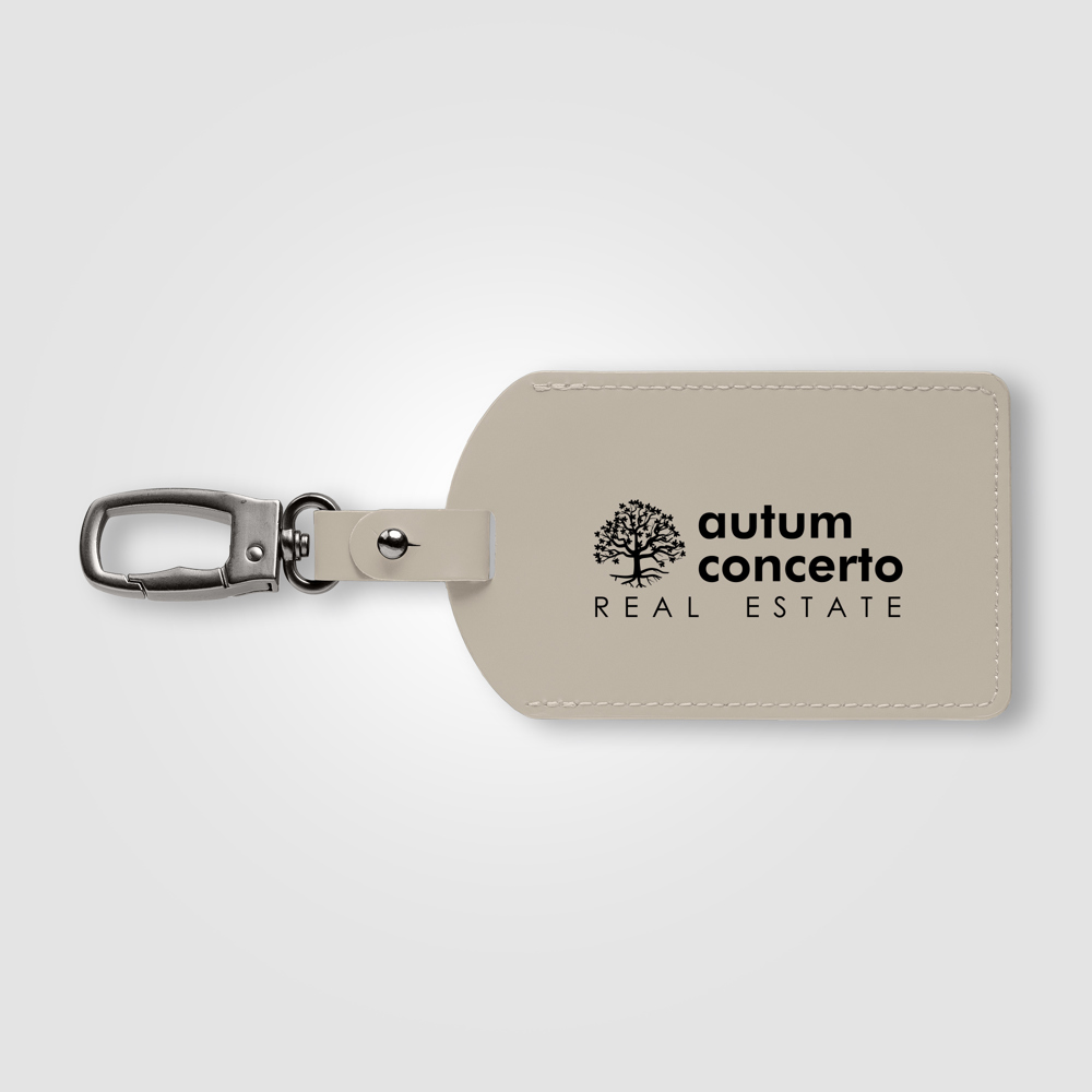 Malmö Karabiner-Gepäckanhänger aus recyceltem Metall – 6,5 x 17,5 cm - Düne (#ACA39A)